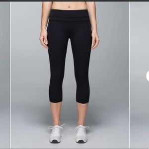 Lululemon Up the Pace crop size 2
